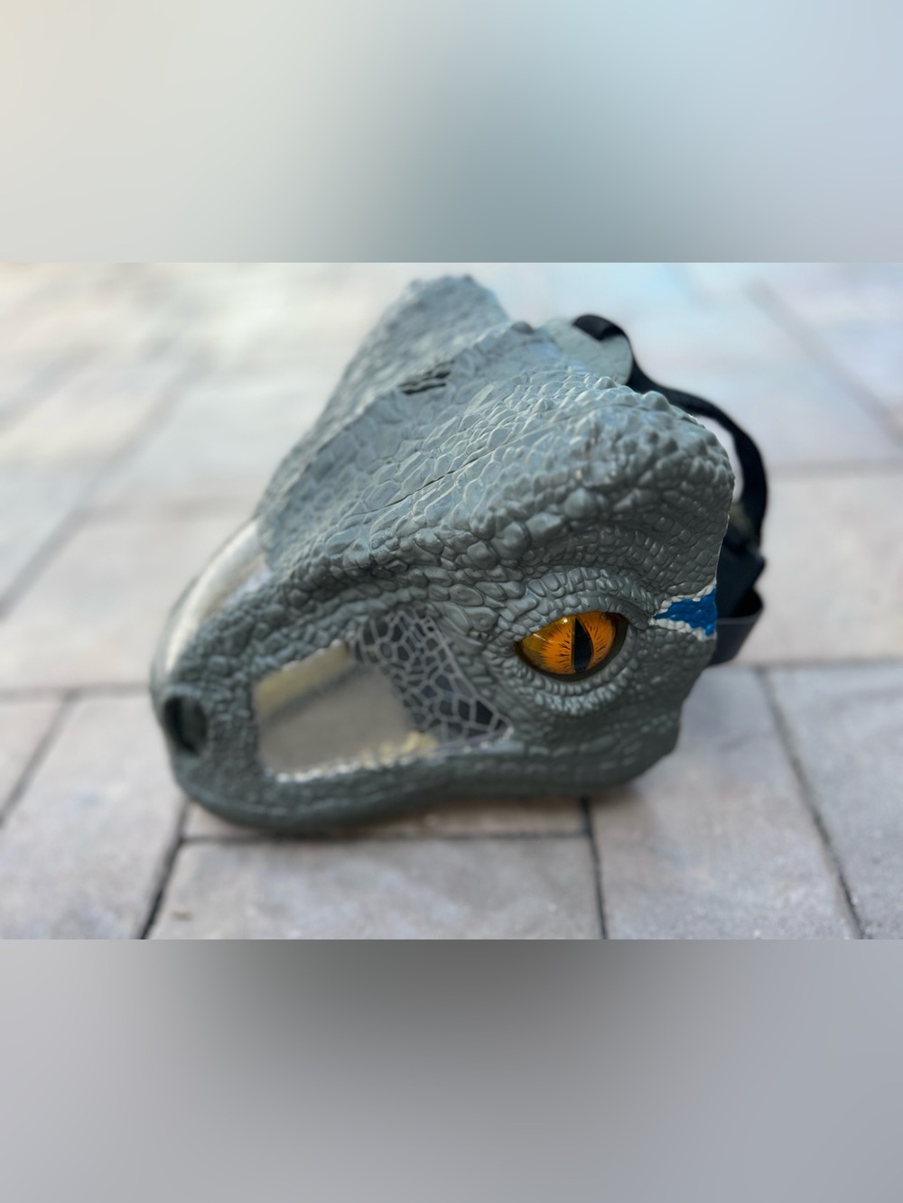 Jurassic Chomp N Roar Blue Raptor Dinosaur Mask By Mattel 2017